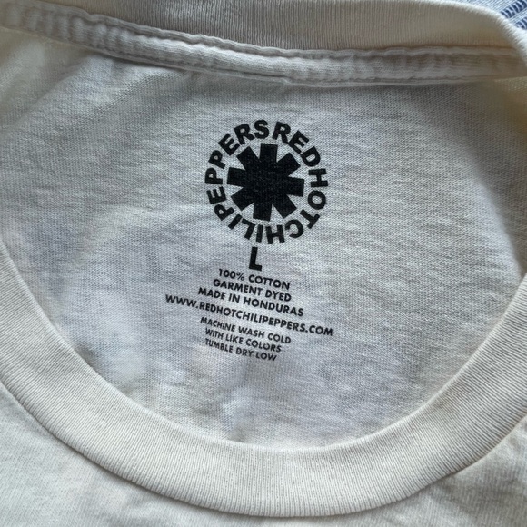 2024 Red Hot Chili Peppers UNLIMITED LOVE TOUR tee - Picture 3 of 4